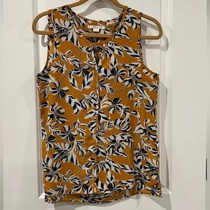 C&E Brown and White Floral Sleeveless Blouse Size M